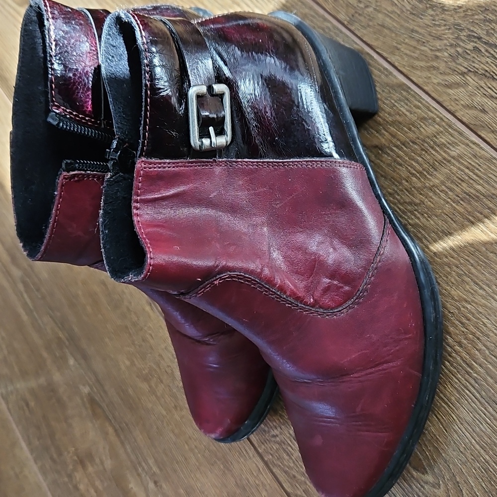 Size 38 Reiker Two Toned Leather Ankle Boot Cool Weather Lined